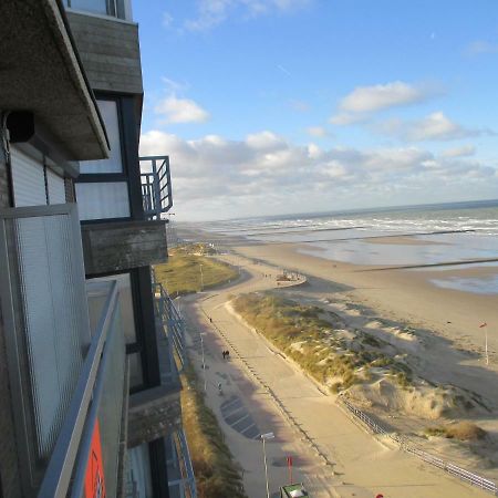 Studio On The Beach With Sea View Middelkerke Luaran gambar