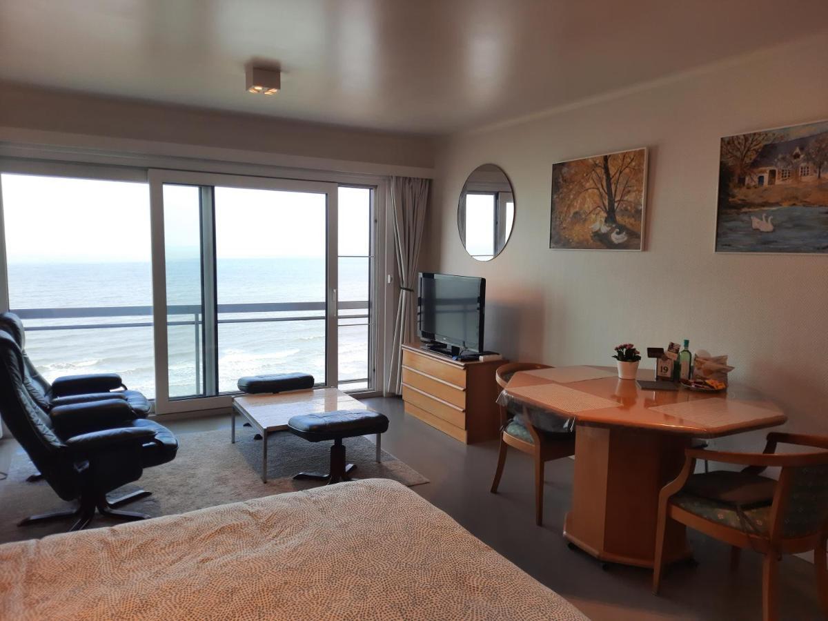 Studio On The Beach With Sea View Middelkerke Luaran gambar