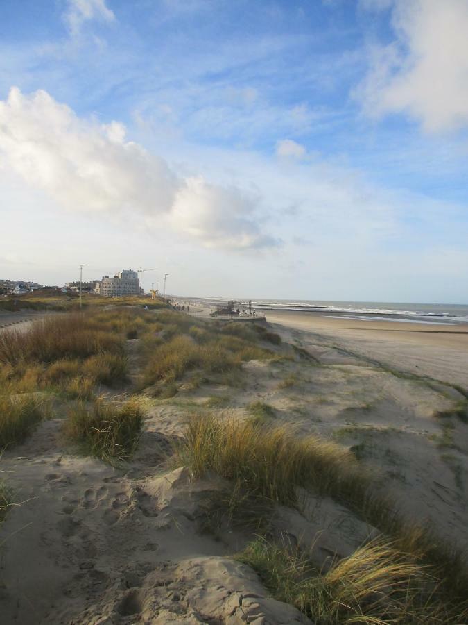 Studio On The Beach With Sea View Middelkerke Luaran gambar